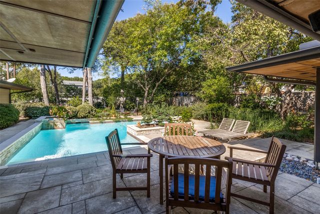 8231 Forest Hills Boulevard, Dallas, TX 75218