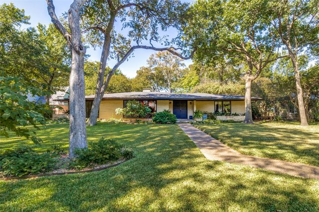 8231 Forest Hills Boulevard, Dallas, TX 75218