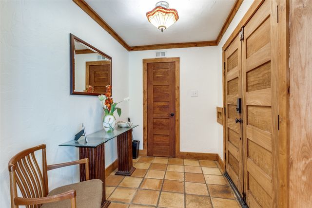 8231 Forest Hills Boulevard, Dallas, TX 75218