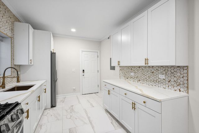 1742 N Mayfield Avenue 1, Chicago, IL 60639