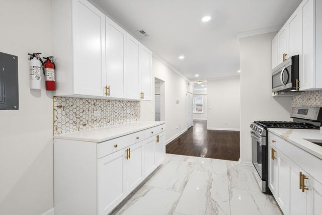 1742 N Mayfield Avenue 1, Chicago, IL 60639