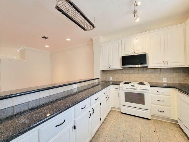 3010 La Branch Street, Houston, TX 77004