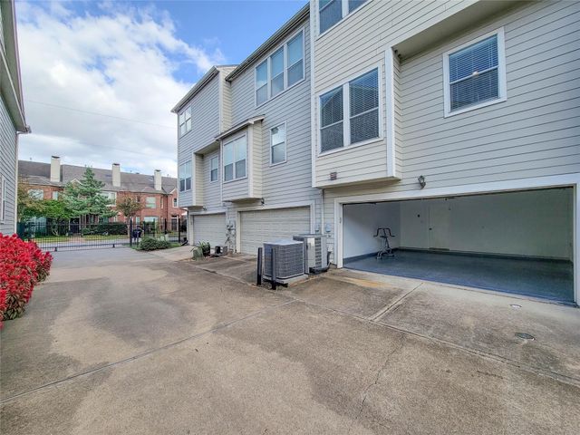 3010 La Branch Street, Houston, TX 77004