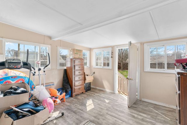 705 N Jonathan Avenue, Springfield, MO 65802