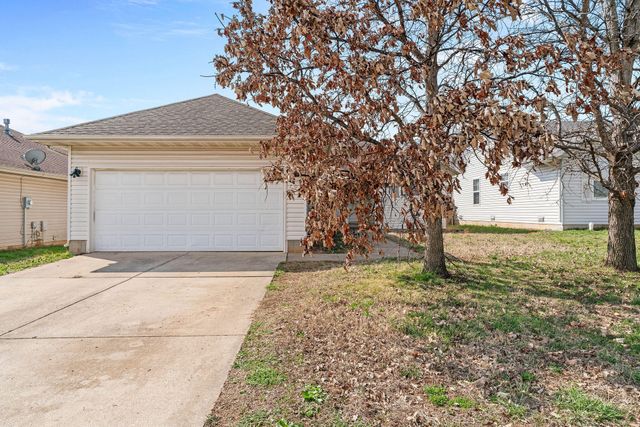 705 N Jonathan Avenue, Springfield, MO 65802