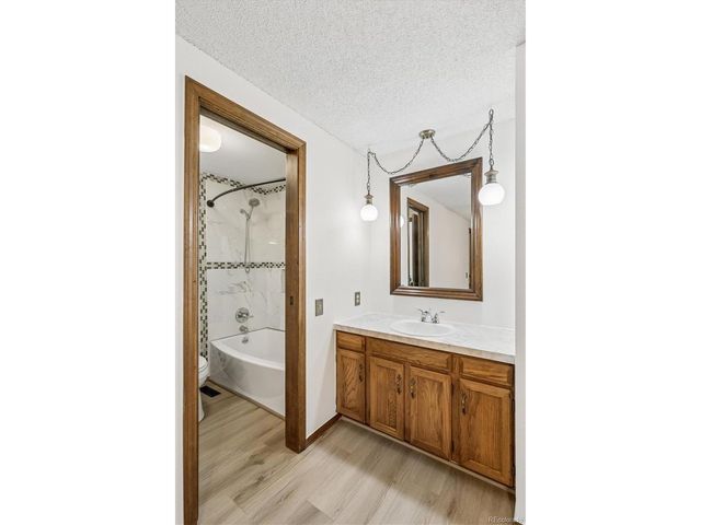 7101 W Yale Ave 303, Denver, CO 80227