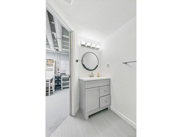 7101 W Yale Ave 303, Denver, CO 80227