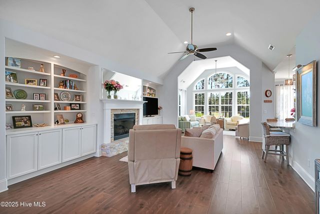 8586 Oak Abbey Trail NE, Leland, NC 28451