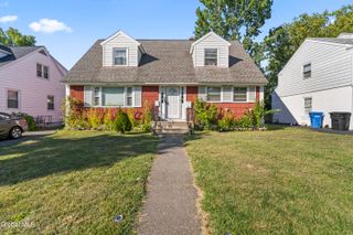 321 Hackett Blvd 2, Albany, NY 12208