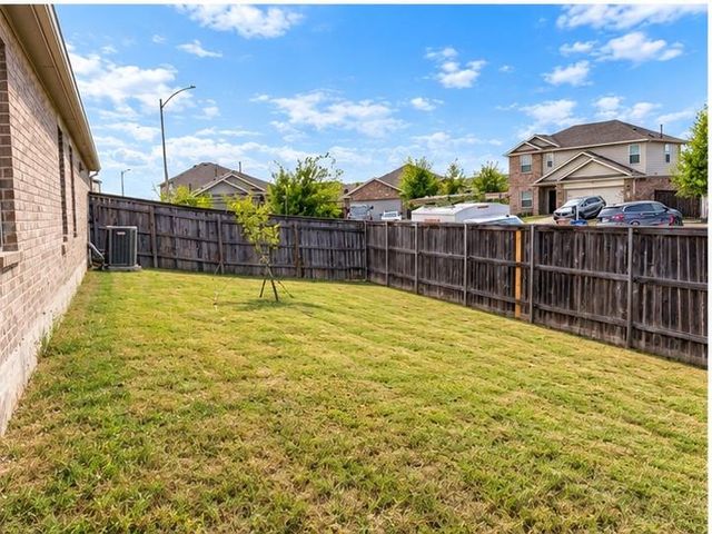15400 Summer Ray DR, Del Valle, TX 78617