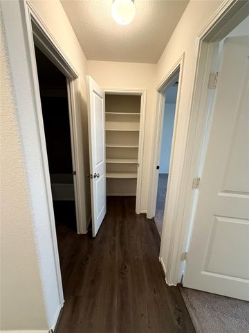15400 Summer Ray DR, Del Valle, TX 78617