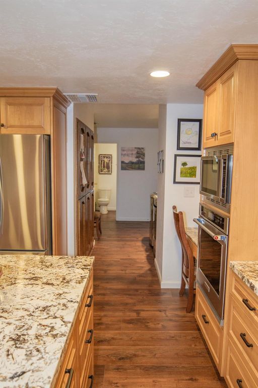 Image 13 of property listing at 31602 Tumbleweed Lane, Yokuts Valley, CA 93675