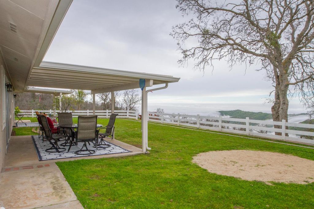 Image 31 of property listing at 31602 Tumbleweed Lane, Yokuts Valley, CA 93675