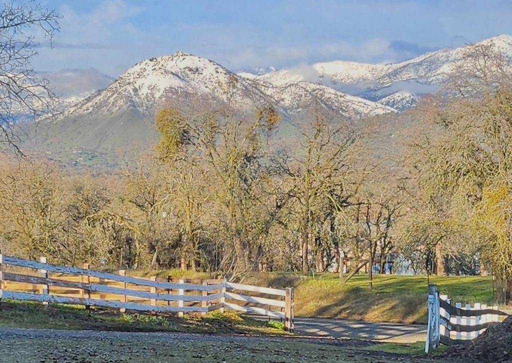 Image 37 of property listing at 31602 Tumbleweed Lane, Yokuts Valley, CA 93675