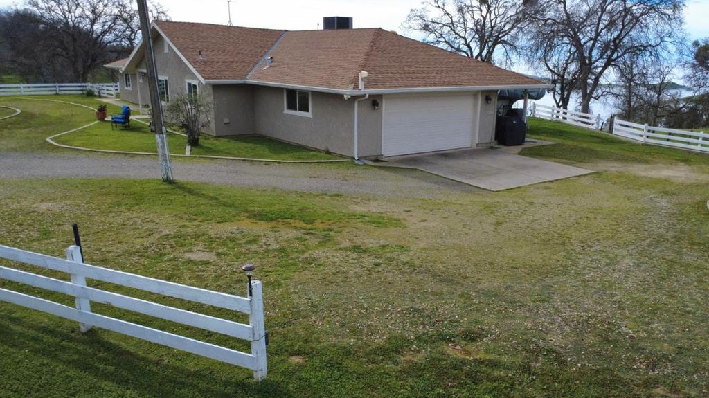 Image 61 of property listing at 31602 Tumbleweed Lane, Yokuts Valley, CA 93675