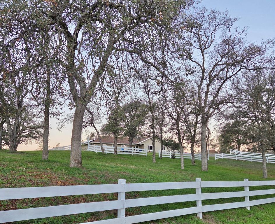 Image 64 of property listing at 31602 Tumbleweed Lane, Yokuts Valley, CA 93675