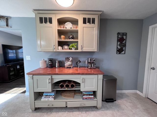 5575 S 995 E, Grammer, IN 47236