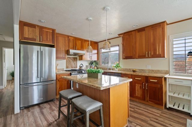 1114 Sheila Lane, Pacifica, CA 94044