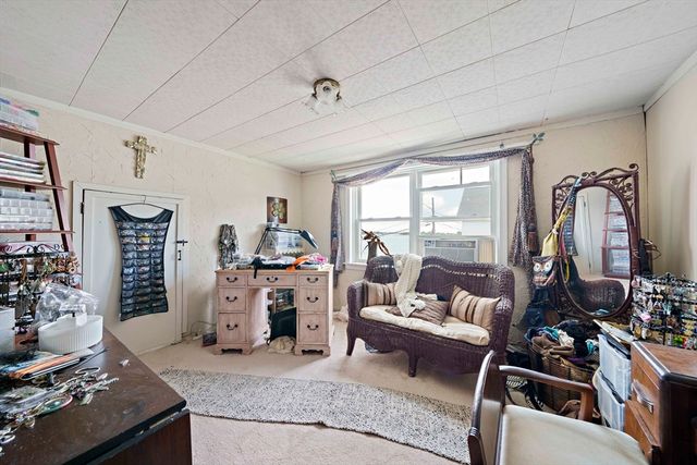 5 Caldwell St, Weymouth, MA 02191