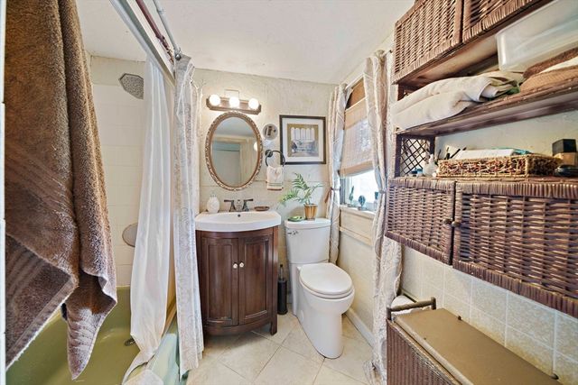 5 Caldwell St, Weymouth, MA 02191