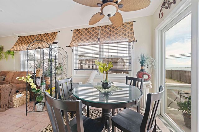 5 Caldwell St, Weymouth, MA 02191