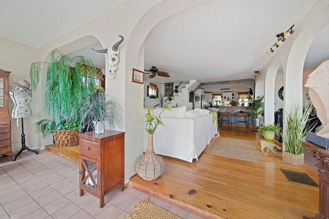 5 Caldwell St, Weymouth, MA 02191