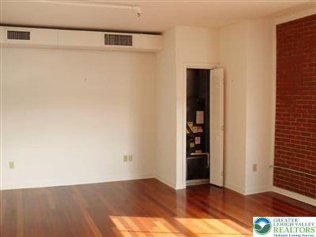 11 West 2nd Street 355, Bethlehem City, PA 18015