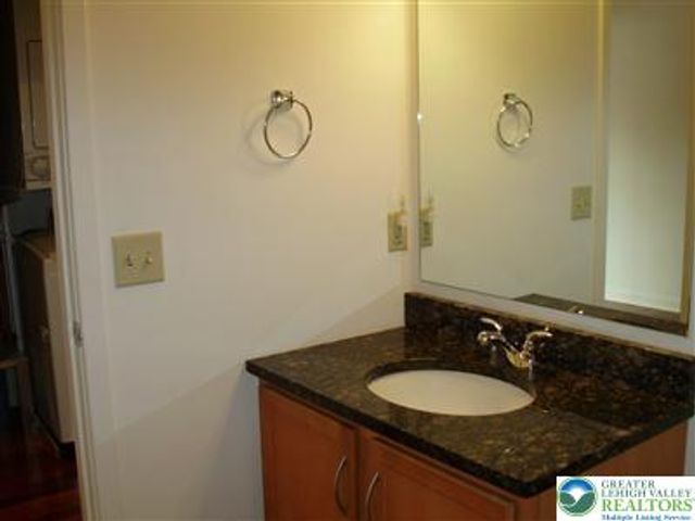 11 West 2nd Street 355, Bethlehem City, PA 18015