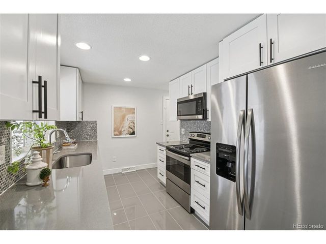 5335 Garland St, Arvada, CO 80002