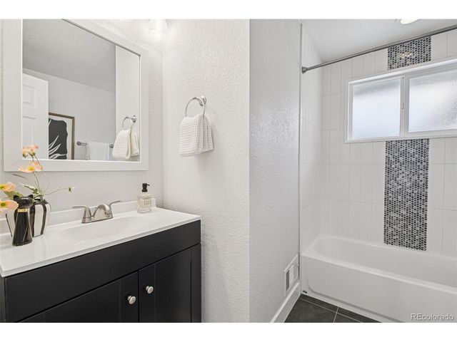 5335 Garland St, Arvada, CO 80002