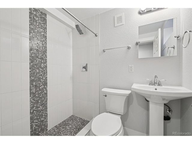 5335 Garland St, Arvada, CO 80002