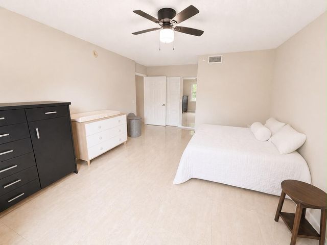 5045 Wiles Road 105, Coconut Creek, FL 33073