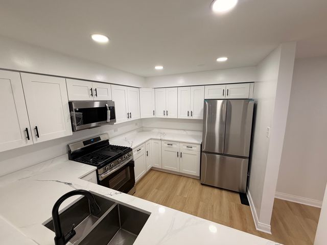 9605 Austin Avenue 1E, Oak Lawn, IL 60453