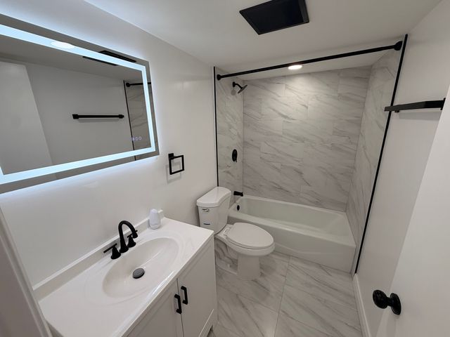 9605 Austin Avenue 1E, Oak Lawn, IL 60453