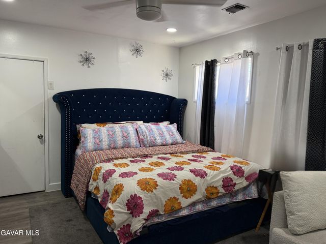 1235 W Ivesbrook Street, Lancaster, CA 93534