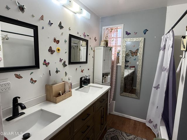 1235 W Ivesbrook Street, Lancaster, CA 93534
