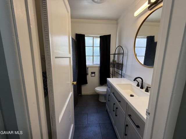 1235 W Ivesbrook Street, Lancaster, CA 93534