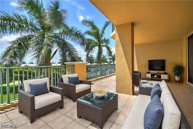 3414 Hancock Bridge PKWY 303, North Fort Myers, FL 33903
