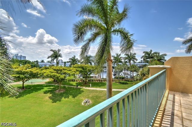 3414 Hancock Bridge PKWY 303, North Fort Myers, FL 33903