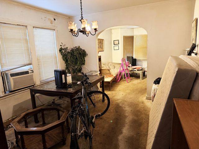 8613 S Dorchester Avenue, Chicago, IL 60619