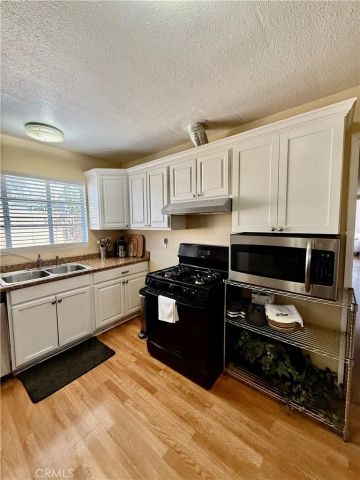 2616 N King Street, Bakersfield, CA 93305