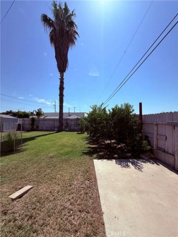 2616 N King Street, Bakersfield, CA 93305