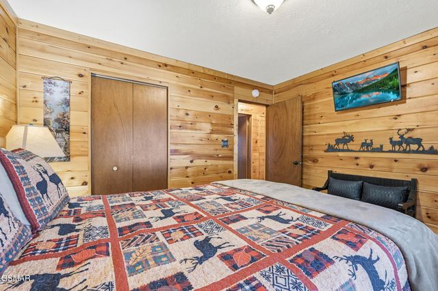 1944 Anderson Way, Sevierville, TN 37876