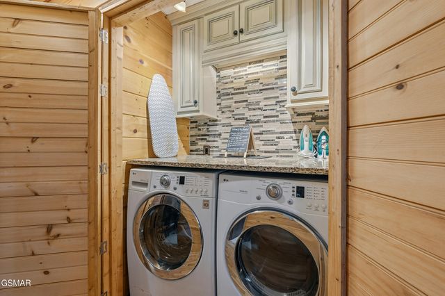 1944 Anderson Way, Sevierville, TN 37876