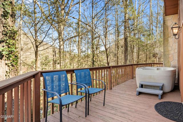 1944 Anderson Way, Sevierville, TN 37876