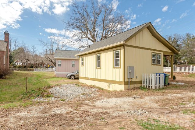 608 Ray Avenue, Hendersonville, NC 28792