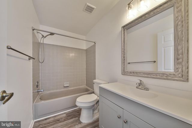 35 NUTMEG, Newtown, PA 18940