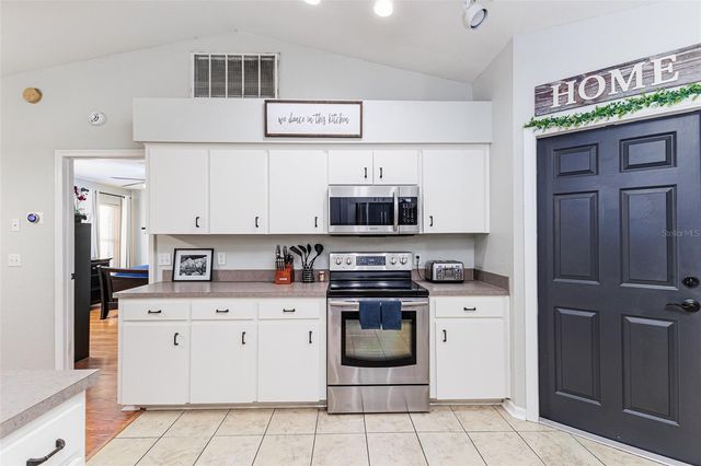 2806 TIMBERCREST PLACE, Lakeland, FL 33810