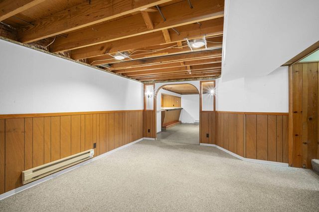 7565 S Lenox AVENUE, Oak Creek, WI 53154