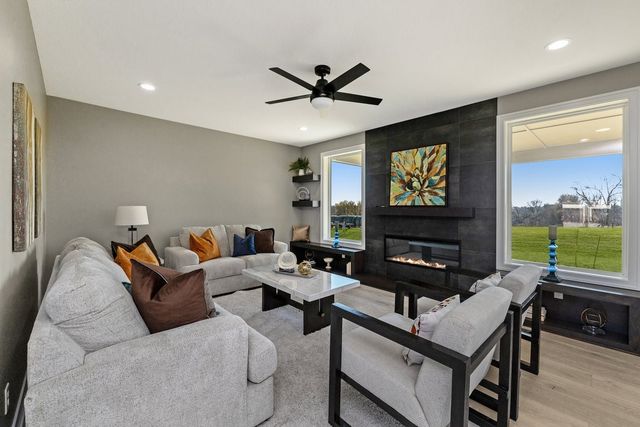 80 NW Alderleaf Drive, Waukee, IA 50263